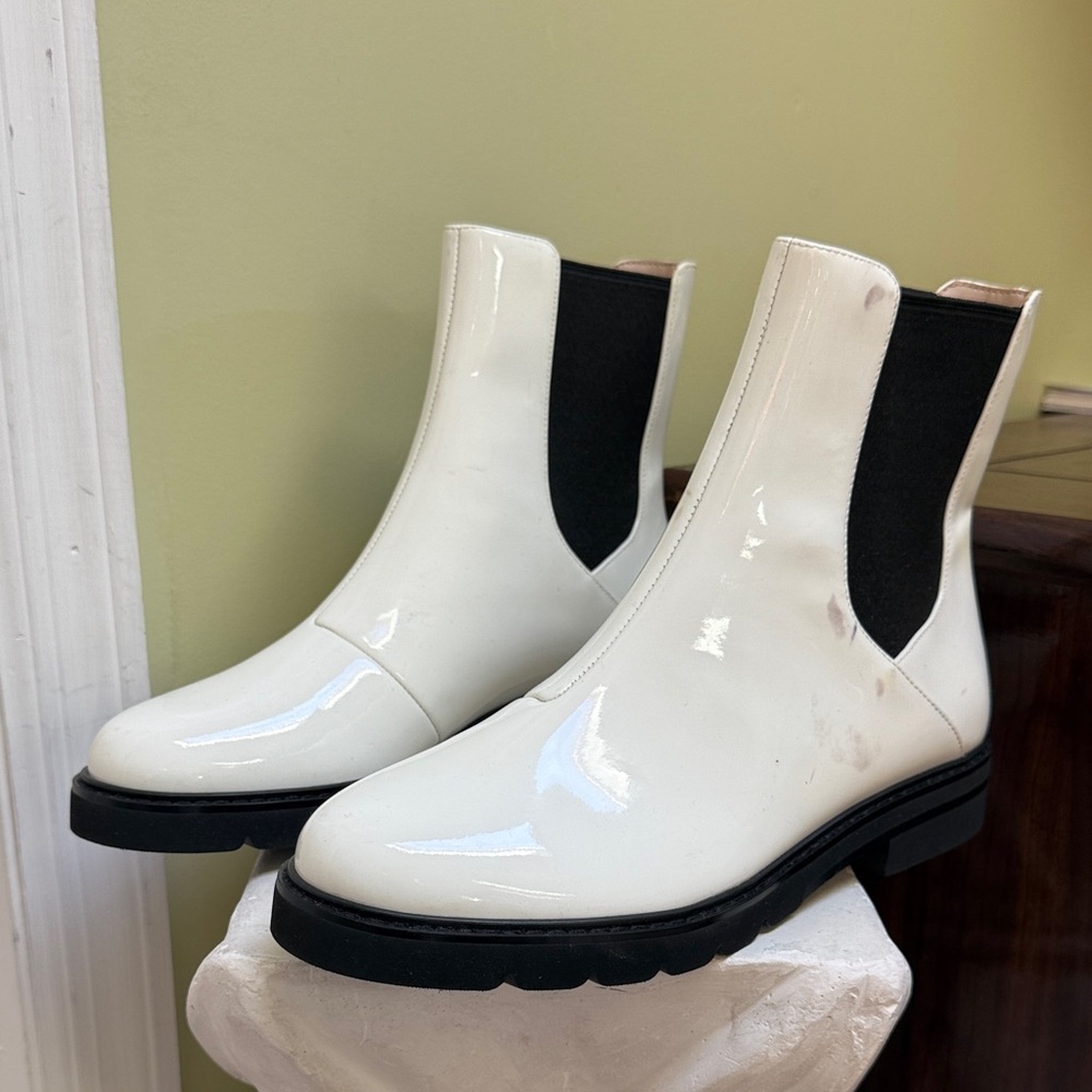Stuart Weitzman white Yuliana 60MM Chelsea Booties size 8 women H31N4 - Picture 5 of 11